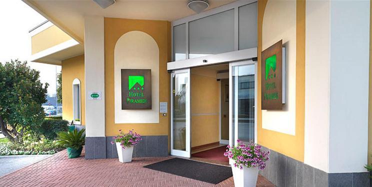Piramidi Hotel Torri di Quartesolo Esterno foto