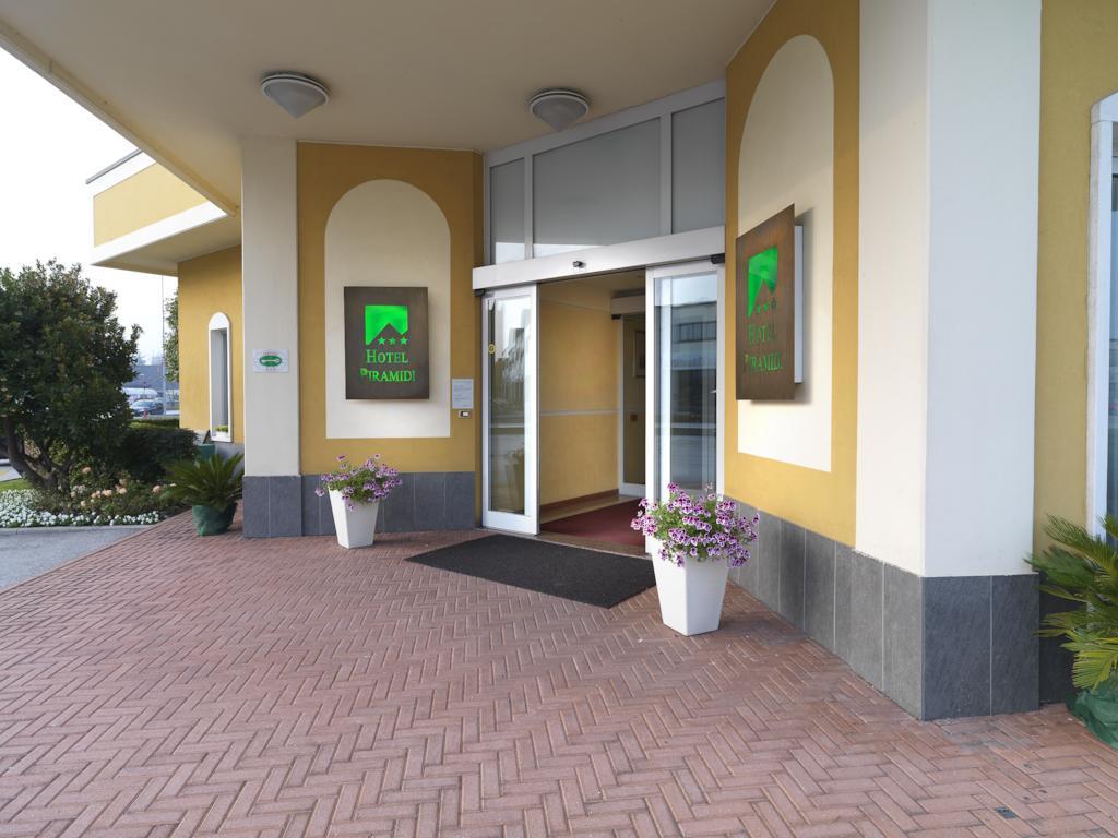 Piramidi Hotel Torri di Quartesolo Esterno foto